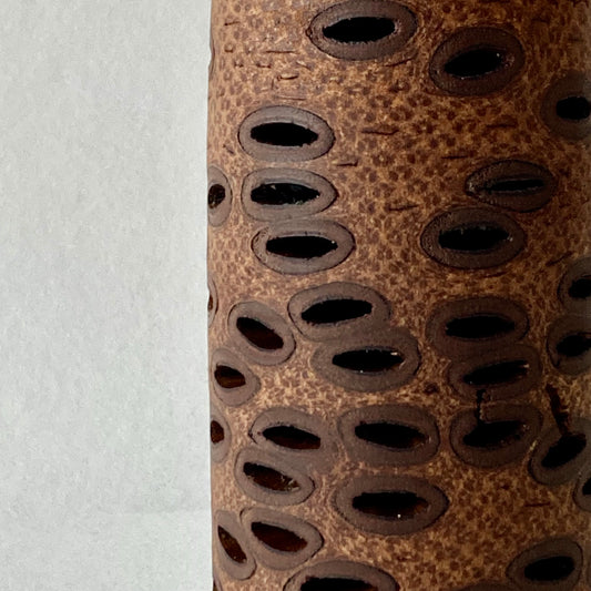 Small banskia vessel 1